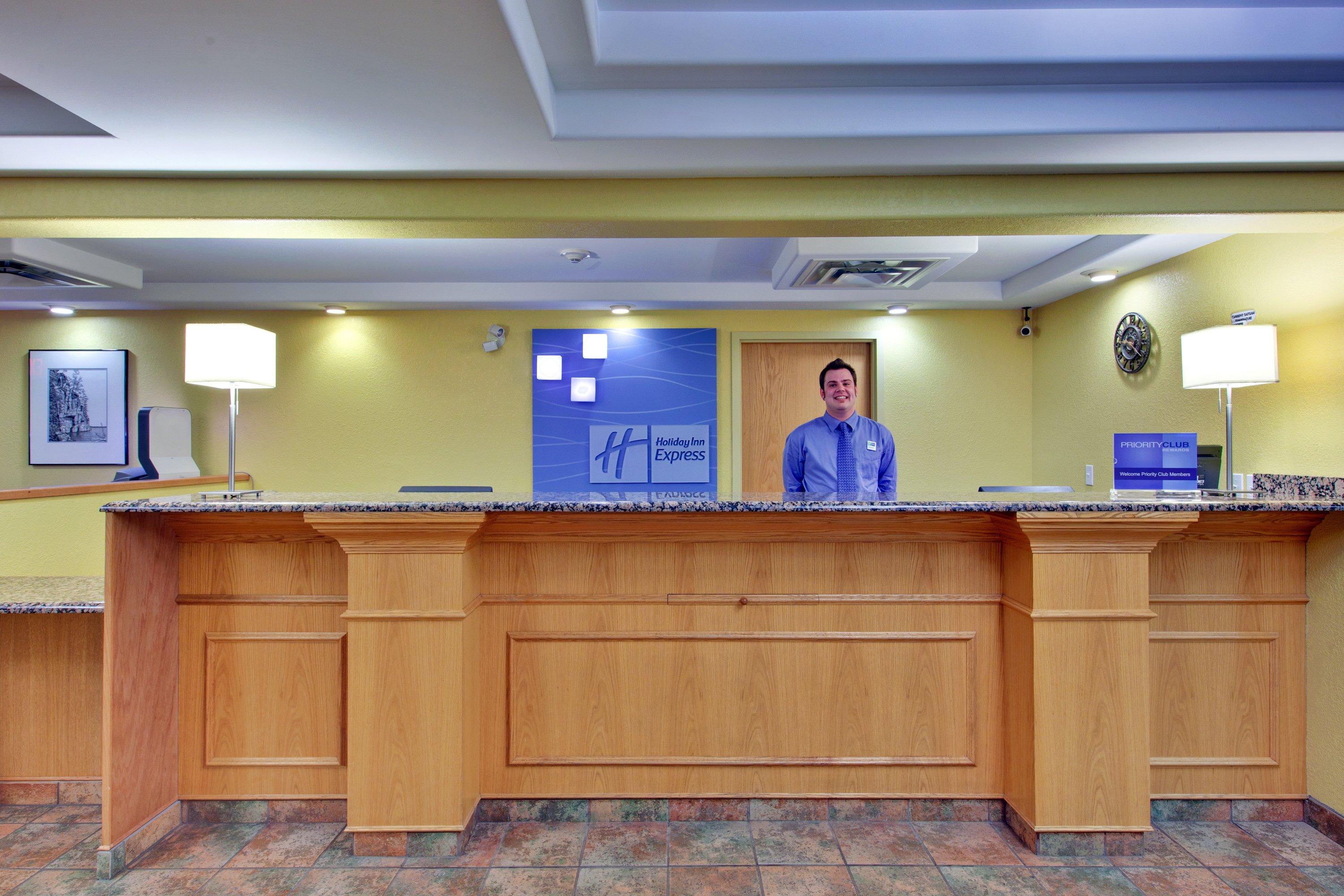 Holiday Inn Express Dryden By Ihg Exterior foto
