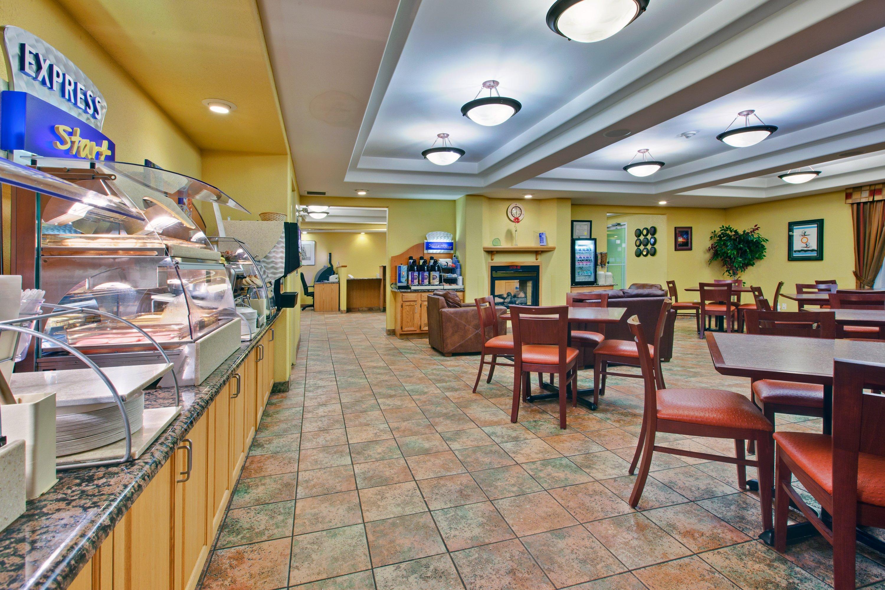 Holiday Inn Express Dryden By Ihg Exterior foto
