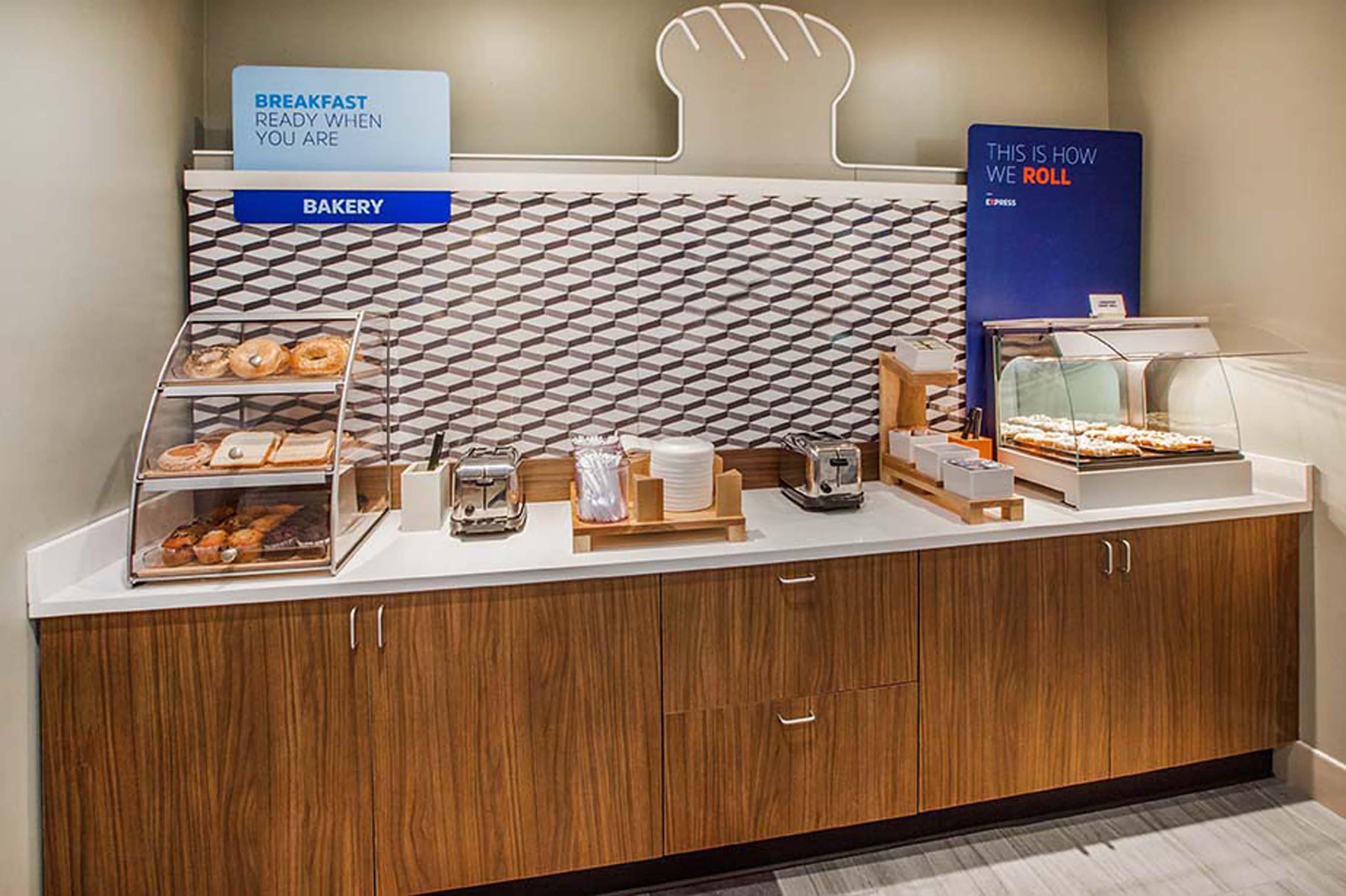 Holiday Inn Express Dryden By Ihg Exterior foto