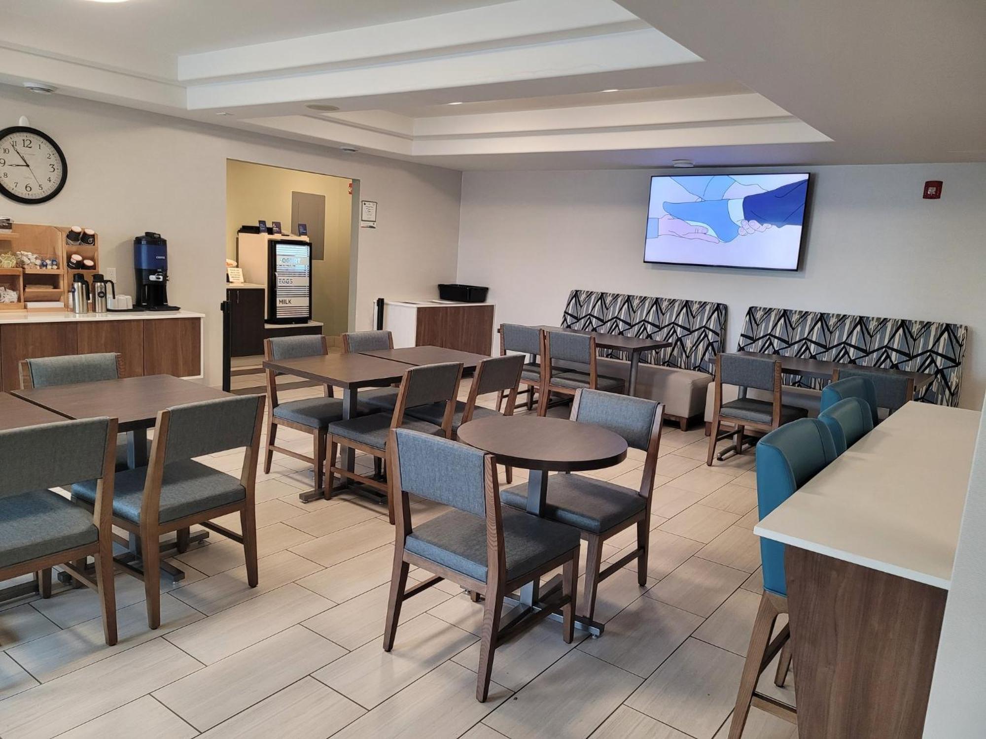 Holiday Inn Express Dryden By Ihg Exterior foto